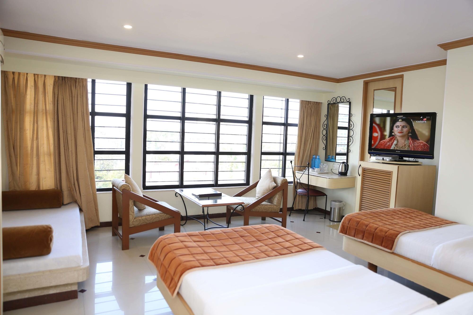 מומביי Hotel Godwin - Colaba מראה חיצוני תמונה