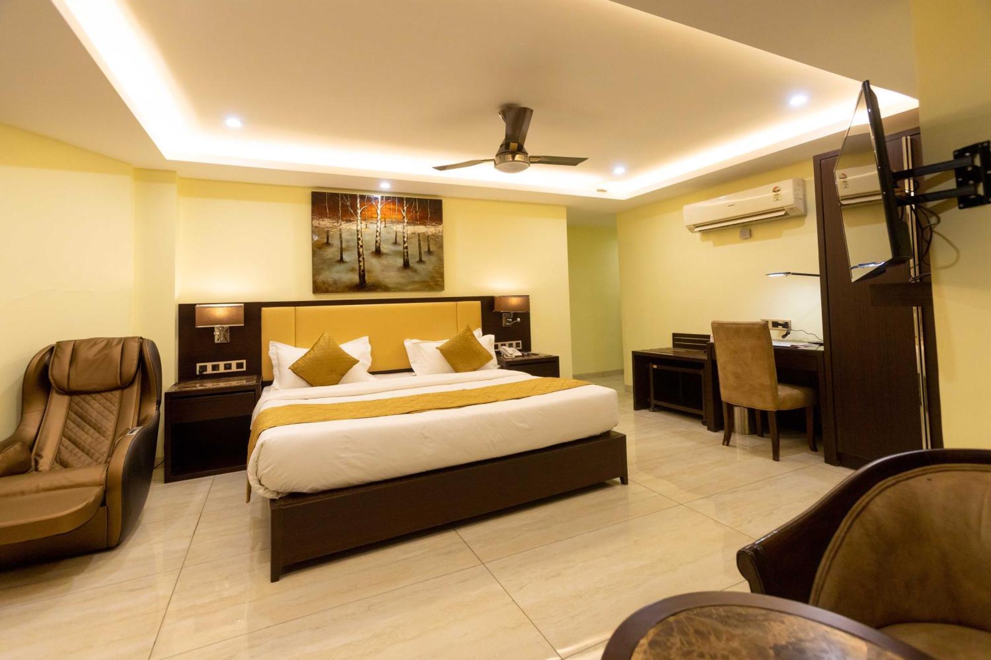 מומביי Hotel Godwin - Colaba מראה חיצוני תמונה