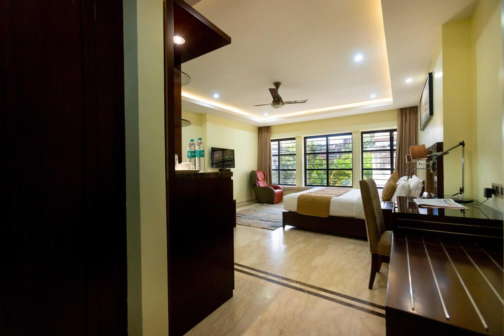 מומביי Hotel Godwin - Colaba מראה חיצוני תמונה