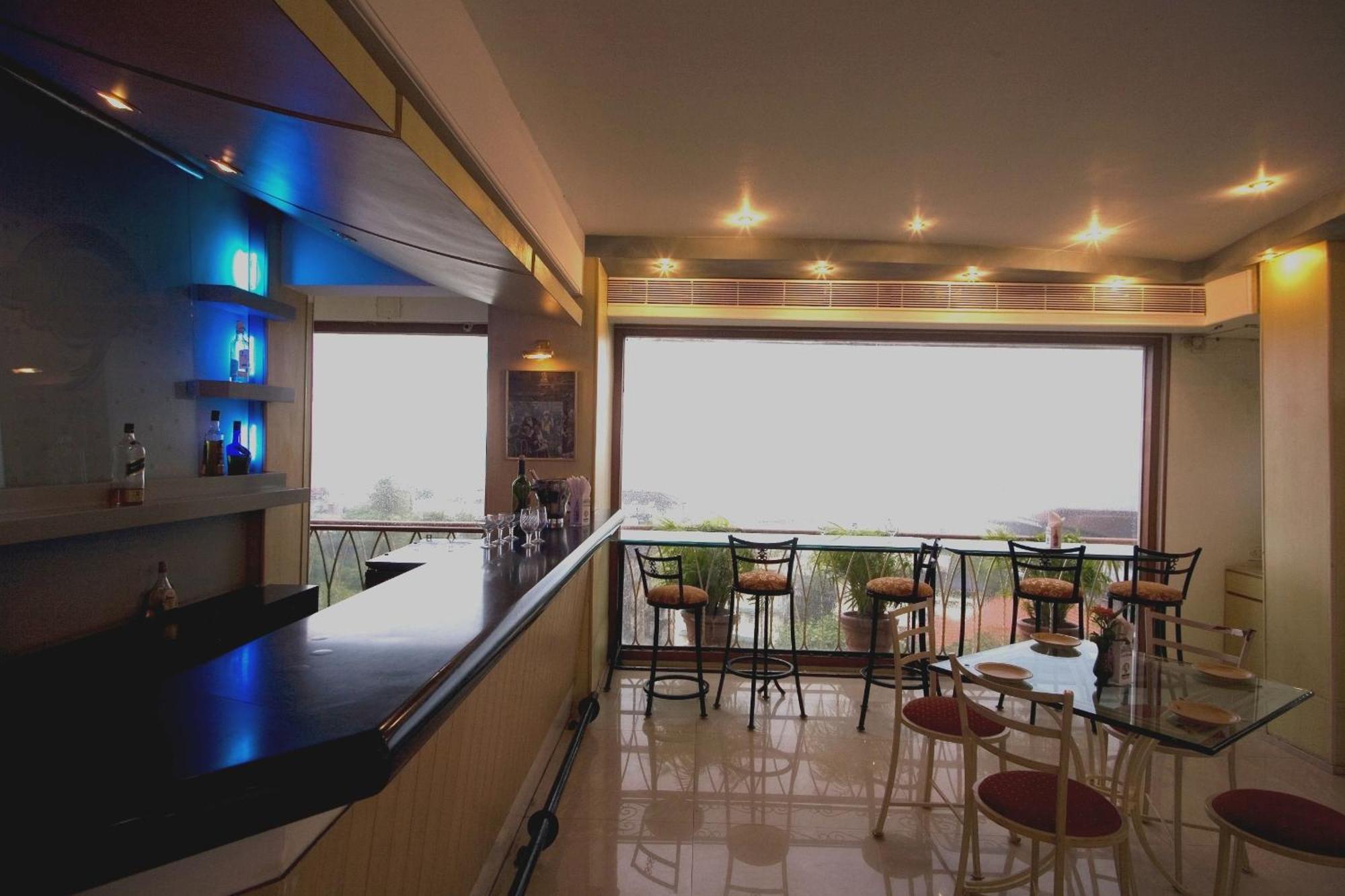 מומביי Hotel Godwin - Colaba מראה חיצוני תמונה
